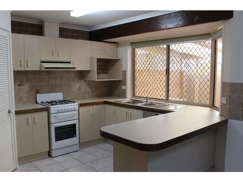 2/130 Borella Rd, East Albury NSW 2640