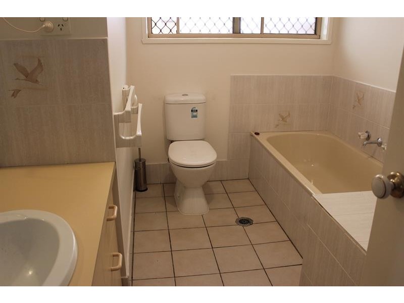 2/130 Borella Rd, East Albury NSW 2640