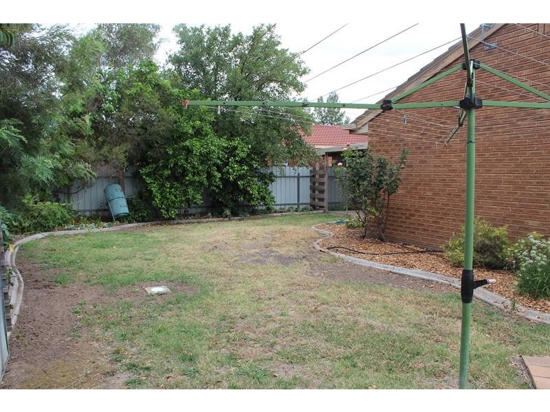 2/130 Borella Rd, East Albury NSW 2640