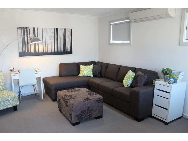 55/639 Kemp St, Lavington NSW 2641