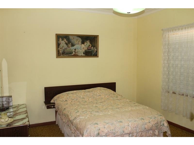 516 Kotthoff St, Lavington NSW 2641