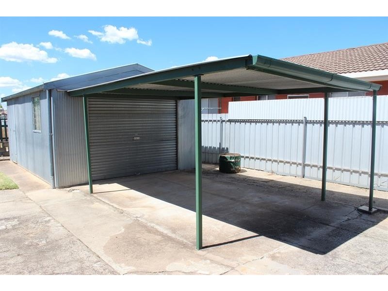 516 Kotthoff St, Lavington NSW 2641
