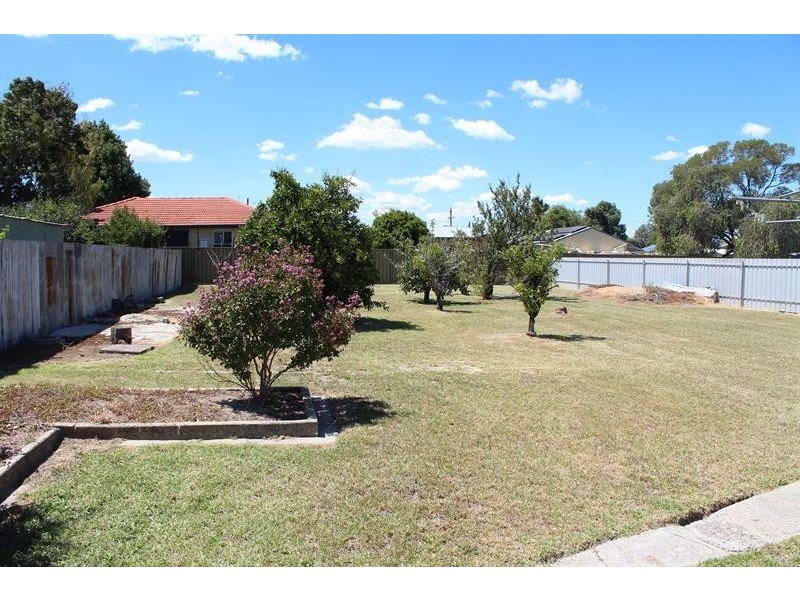 516 Kotthoff St, Lavington NSW 2641