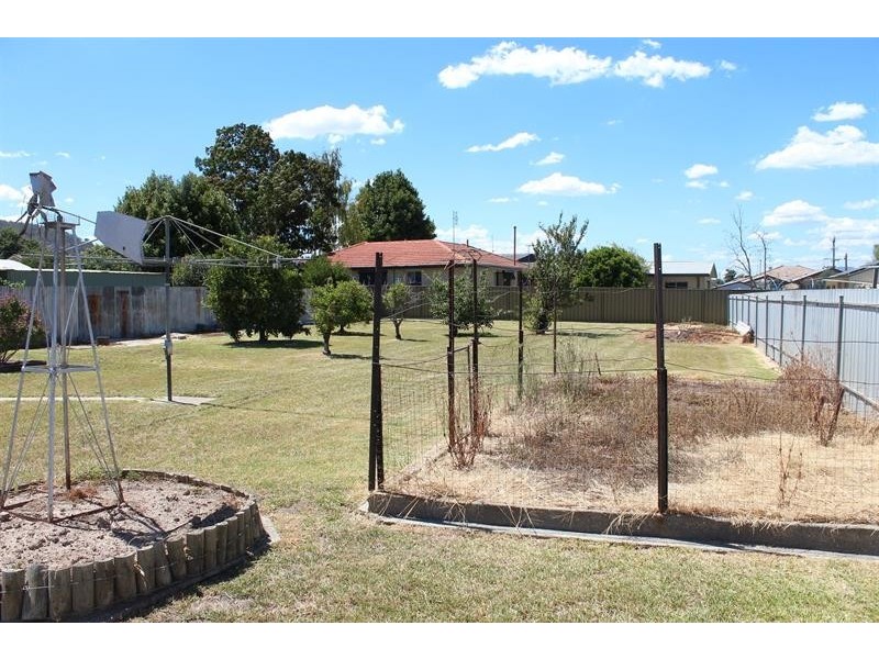 516 Kotthoff St, Lavington NSW 2641