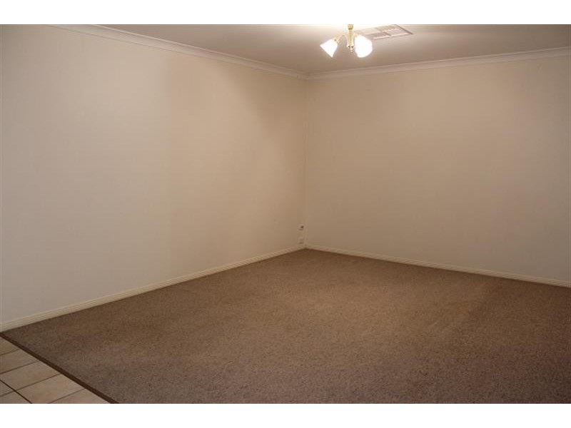 407 Logan Rd, North Albury NSW 2640