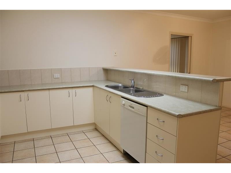 407 Logan Rd, North Albury NSW 2640