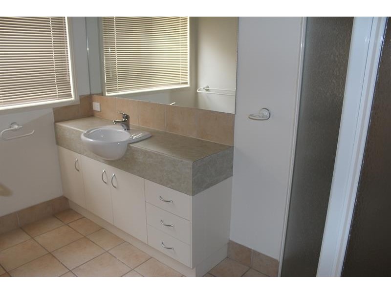 407 Logan Rd, North Albury NSW 2640