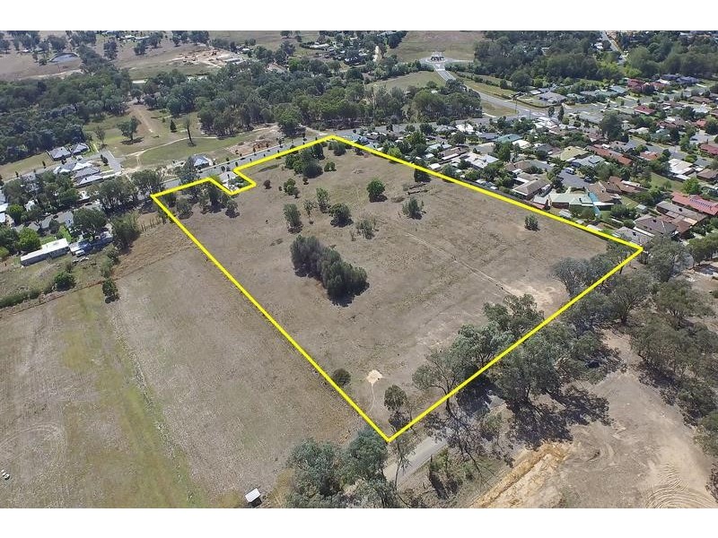 715 Centaur Rd, Hamilton Valley NSW 2641