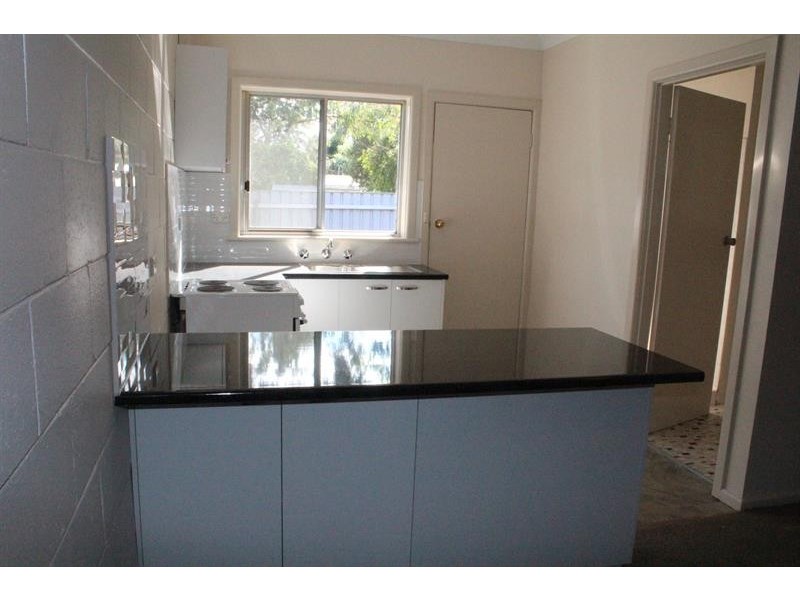 4/328 Eden St, Lavington NSW 2641