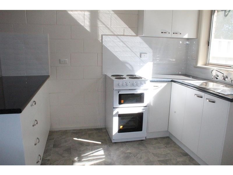 4/328 Eden St, Lavington NSW 2641
