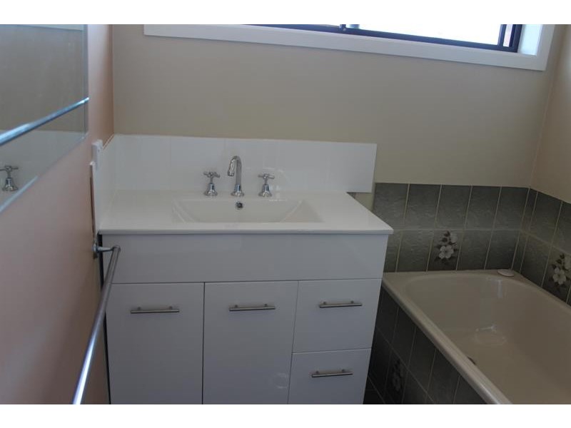 2/424 Kaylock  Rd, Lavington NSW 2641