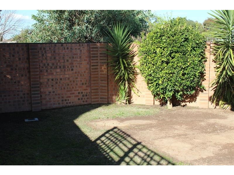2/424 Kaylock  Rd, Lavington NSW 2641