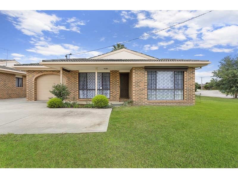 2/424 Kaylock  Rd, Lavington NSW 2641