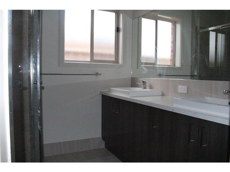 6 Anna Ct, North Albury NSW 2640