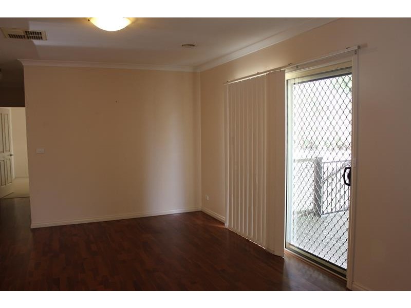 2/41 Harmer St, Glenroy NSW 2640