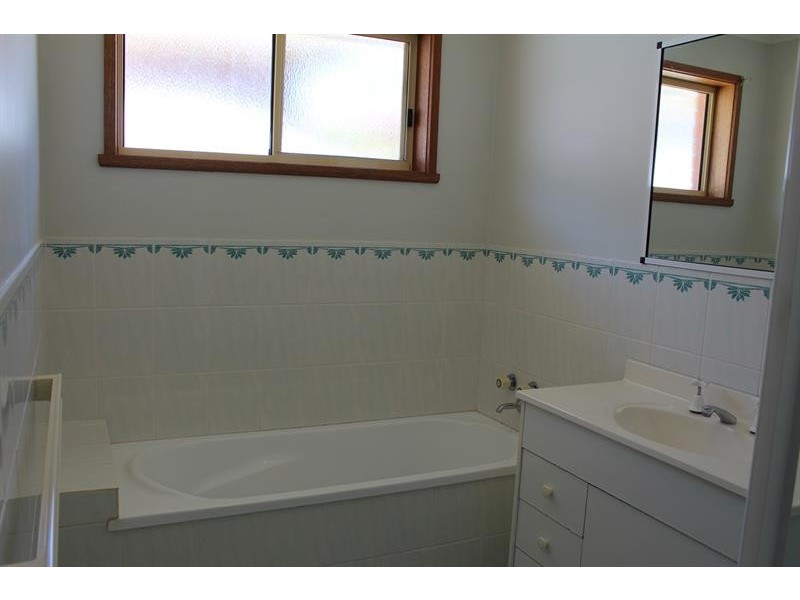 1/30 Harvey Ct, Glenroy NSW 2640