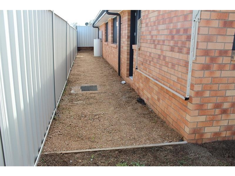 19 Brookfields  Mews, Lavington NSW 2641