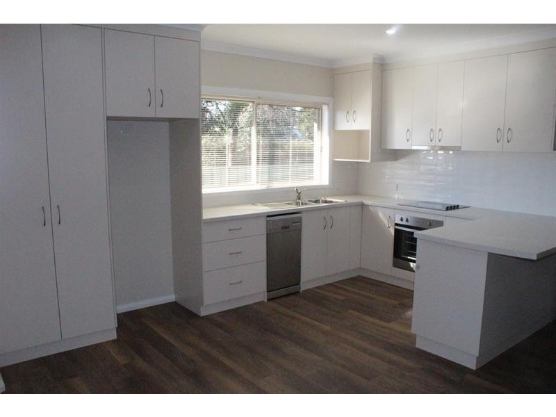 504 McDonald Rd, Lavington NSW 2641