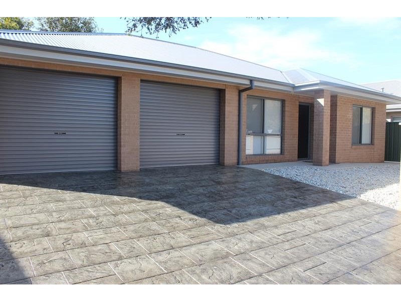 504 McDonald Rd, Lavington NSW 2641