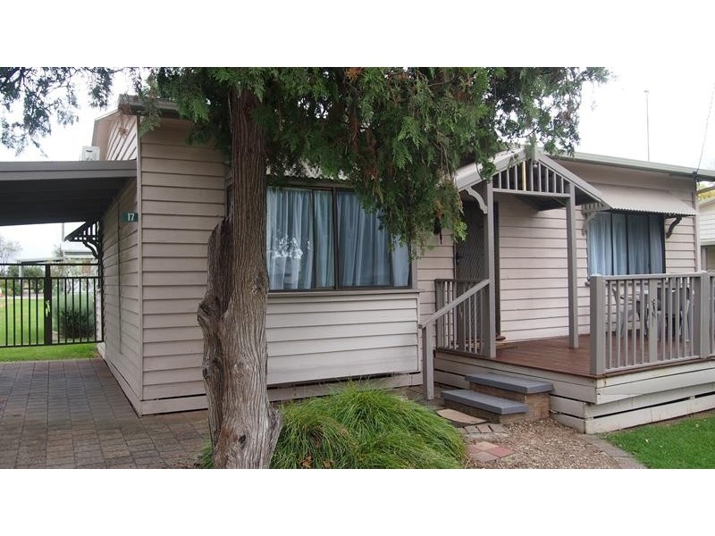 17 Brush Box St, Lake Hume Village NSW 3691