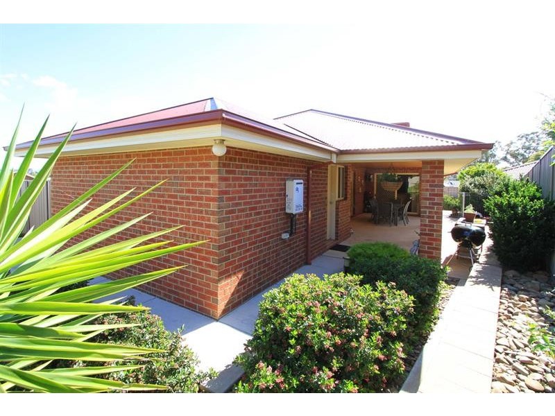 6 Almurta Ct, Springdale Heights NSW 2641
