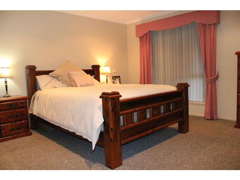 121 Commercial St, Walla Walla NSW 2659