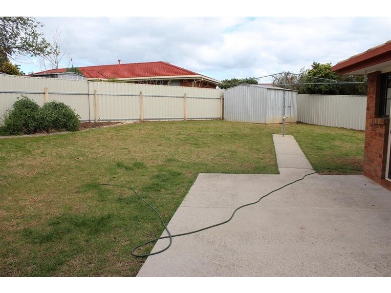 7 Berberick Ct, Thurgoona NSW 2640