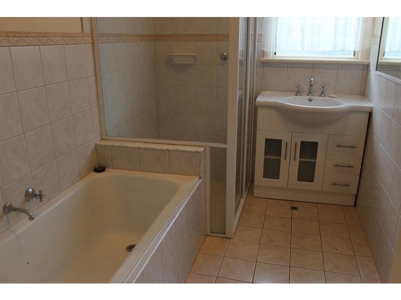 488 Mcdonald Rd, Lavington NSW 2641