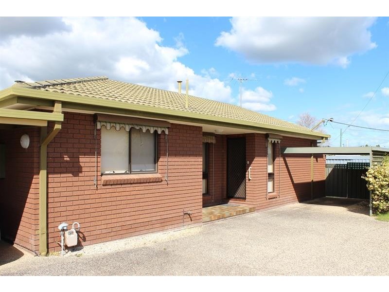 2/356 Parnall St, Lavington NSW 2641