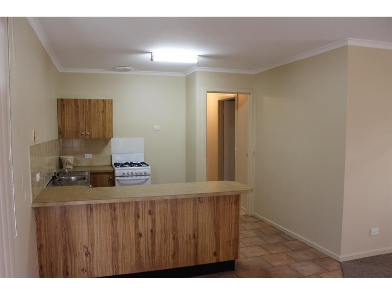 6/299 Kaitlers Rd, Lavington NSW 2641