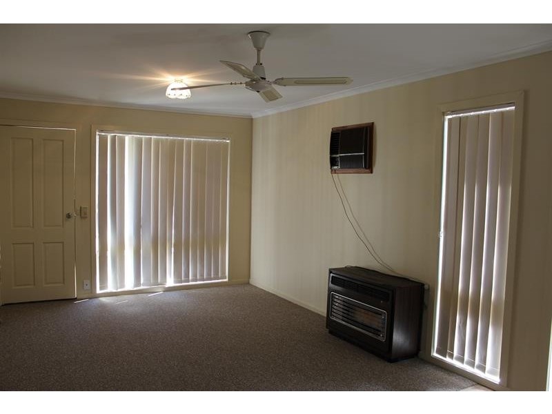 6/299 Kaitlers Rd, Lavington NSW 2641