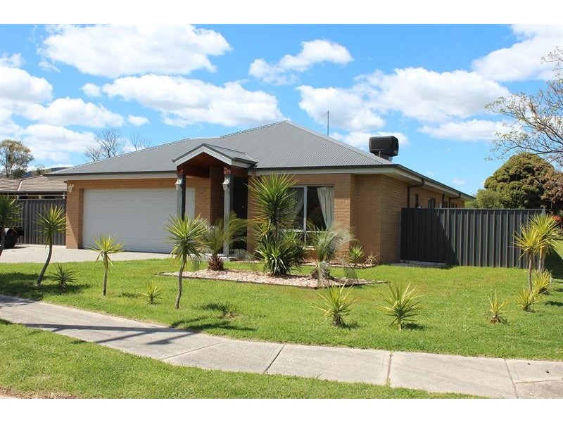 584 Hague St, Lavington NSW 2641