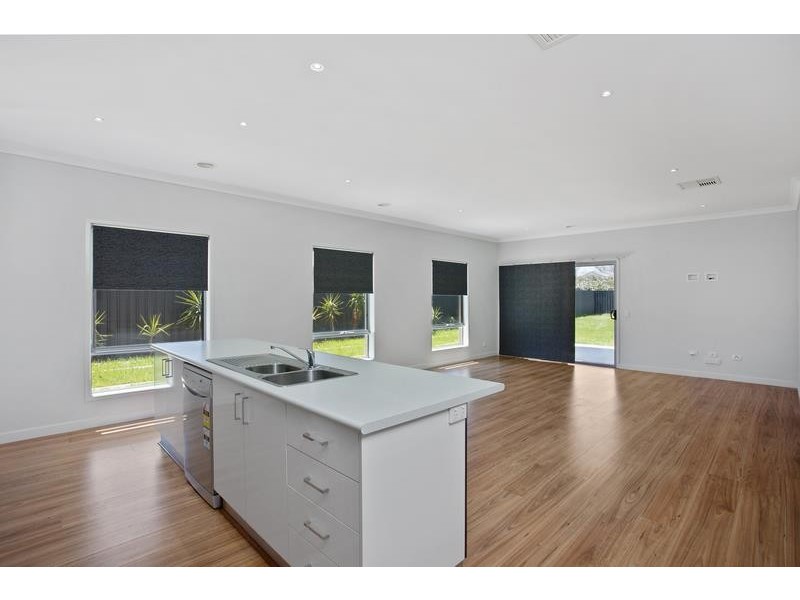 584 Hague St, Lavington NSW 2641