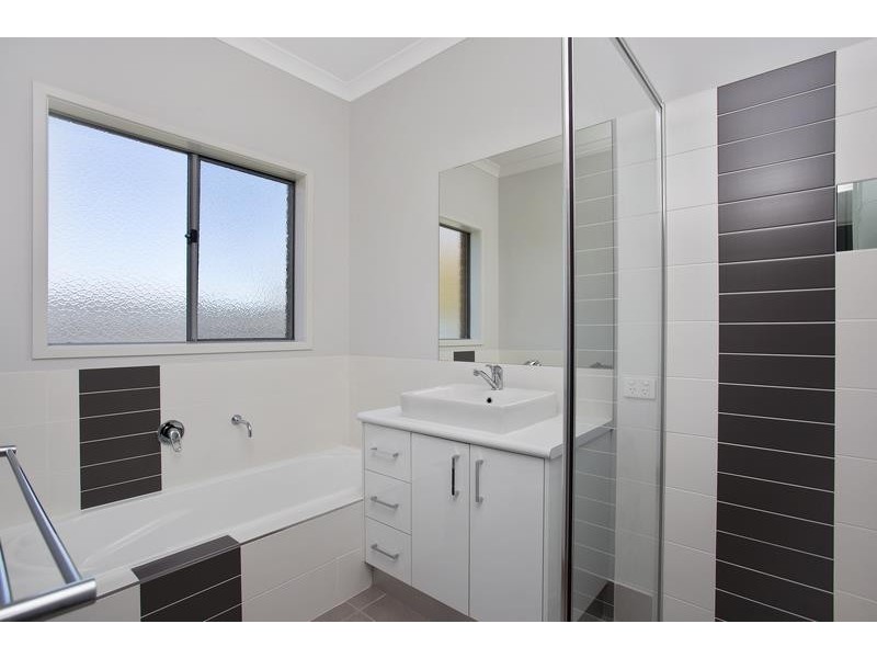 584 Hague St, Lavington NSW 2641