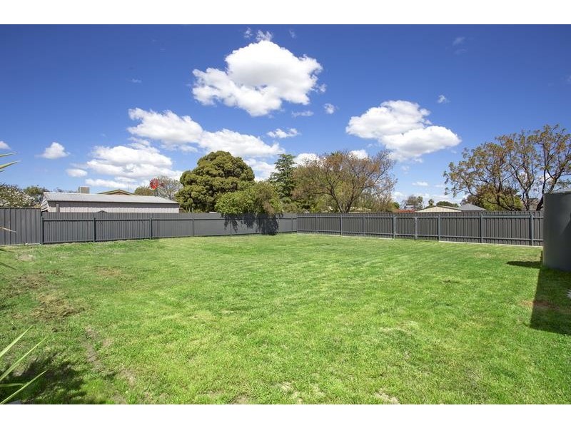 584 Hague St, Lavington NSW 2641