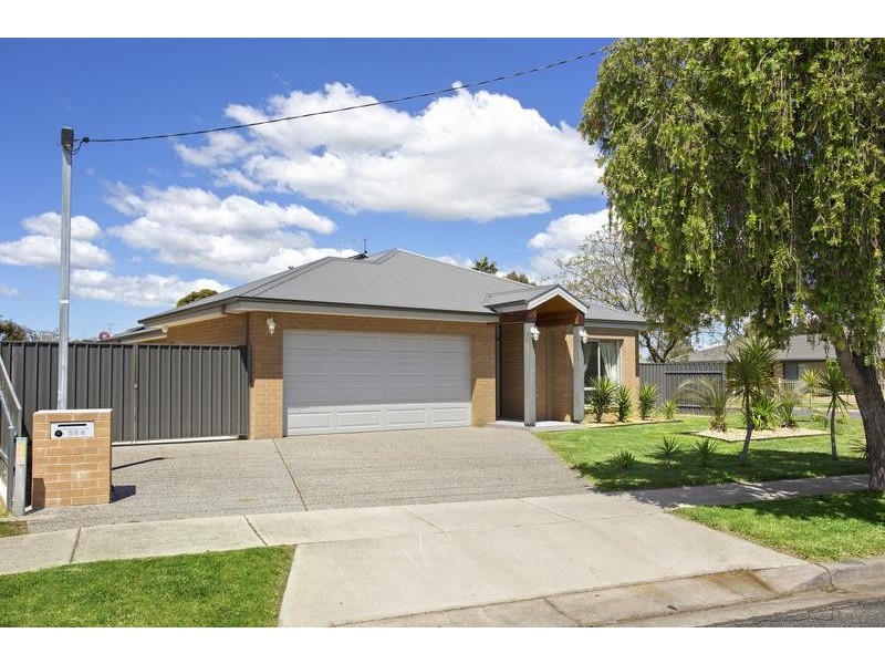 584 Hague St, Lavington NSW 2641