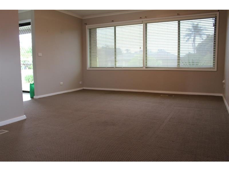 97 Feathertop Cct, Thurgoona NSW 2640
