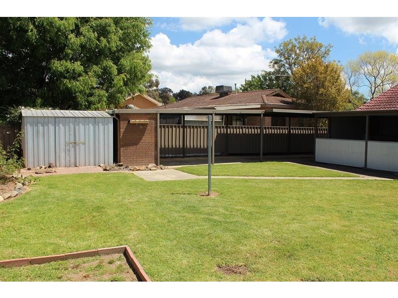 97 Feathertop Cct, Thurgoona NSW 2640