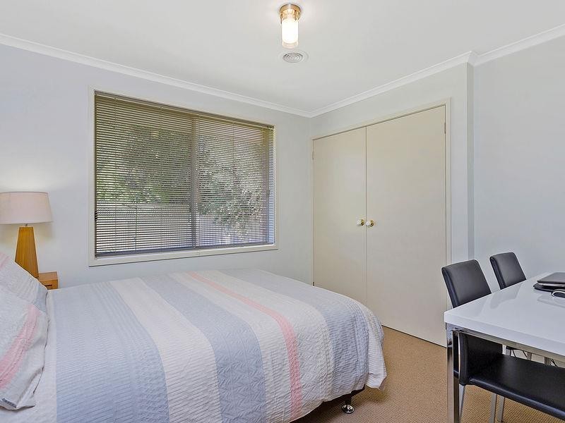 2/107 Southern View Dr, West Albury NSW 2640