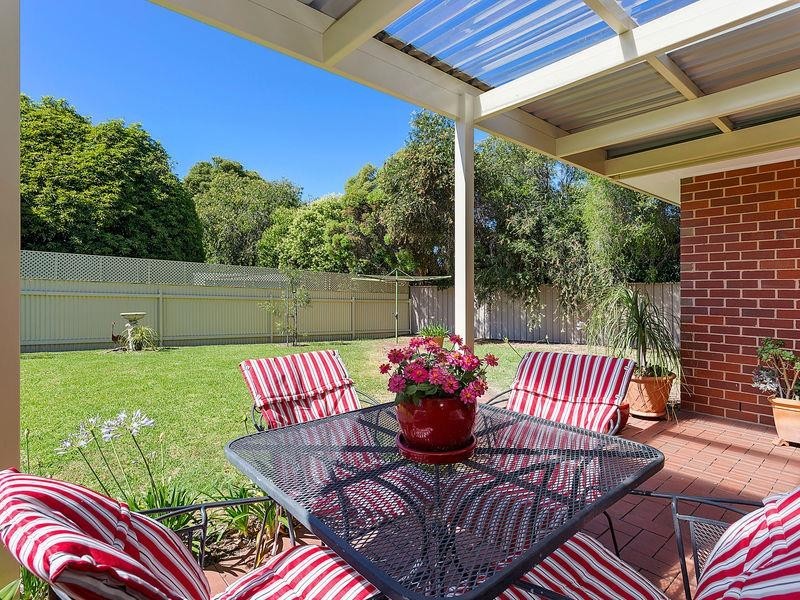 2/107 Southern View Dr, West Albury NSW 2640