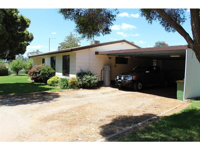 1 Margaret Street, Gerogery NSW 2642