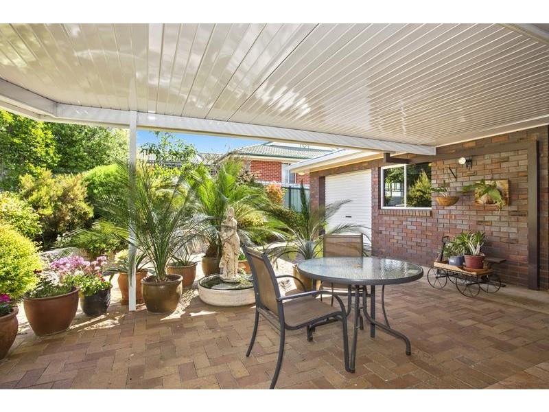 19 Hamilton Valley Ct, Lavington NSW 2641