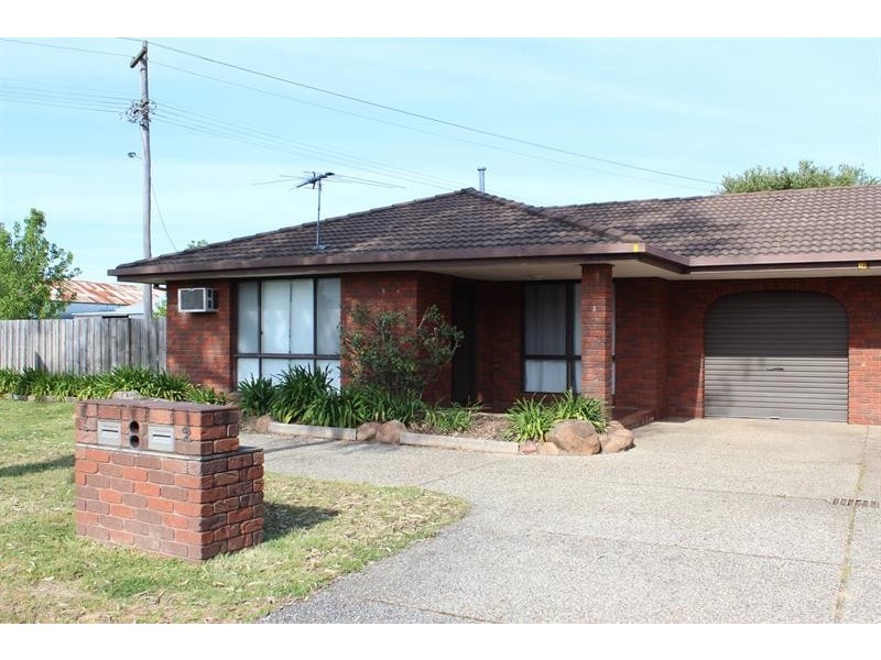 1/379 Parnall St, Lavington NSW 2641