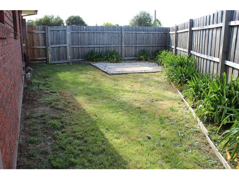 1/379 Parnall St, Lavington NSW 2641