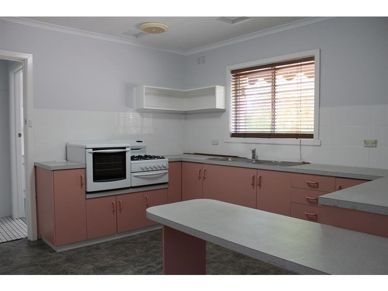 2/539 Hague Street, Lavington NSW 2641