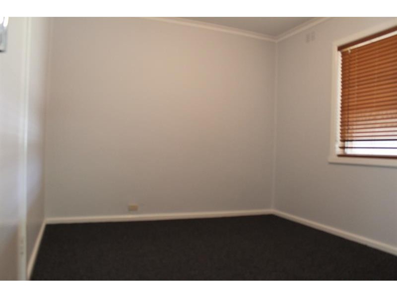 2/539 Hague Street, Lavington NSW 2641