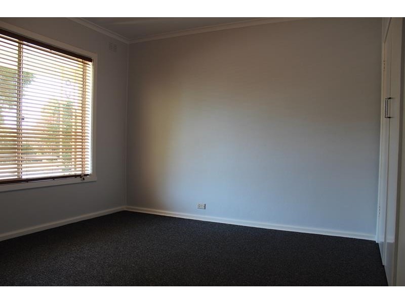 2/539 Hague Street, Lavington NSW 2641