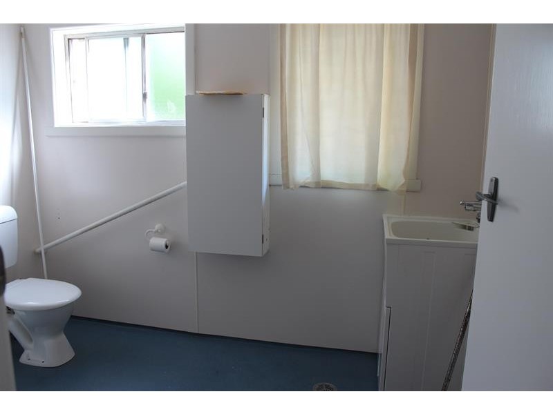 2/539 Hague Street, Lavington NSW 2641