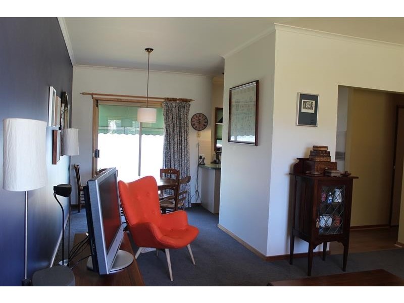 4/577 Webb St, Lavington NSW 2641