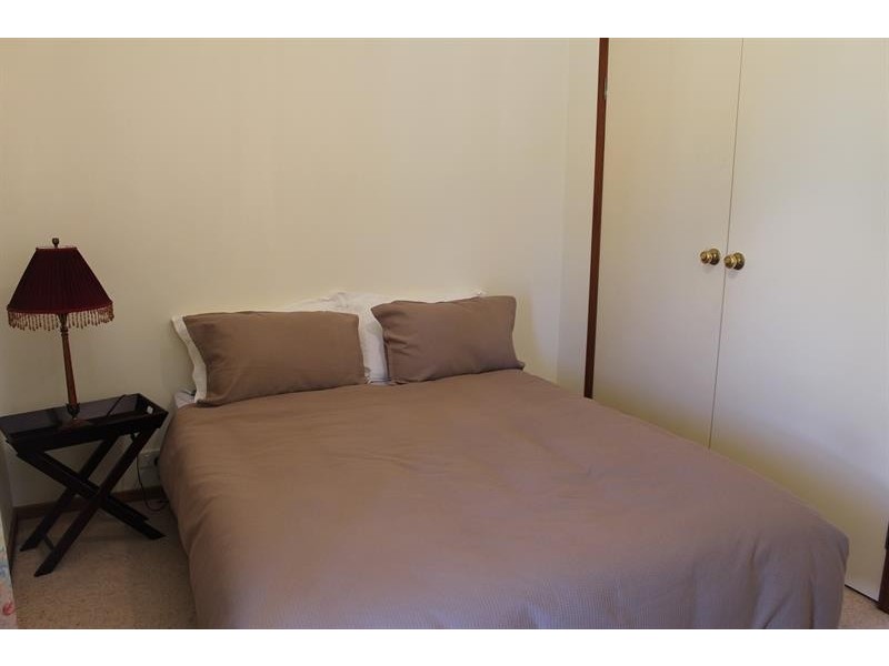4/577 Webb St, Lavington NSW 2641